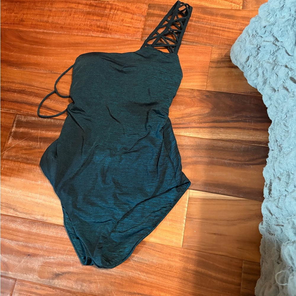Becca Black Lace Up Back One Piece Swimsuit Strappy Cage Back Size Small (0571)